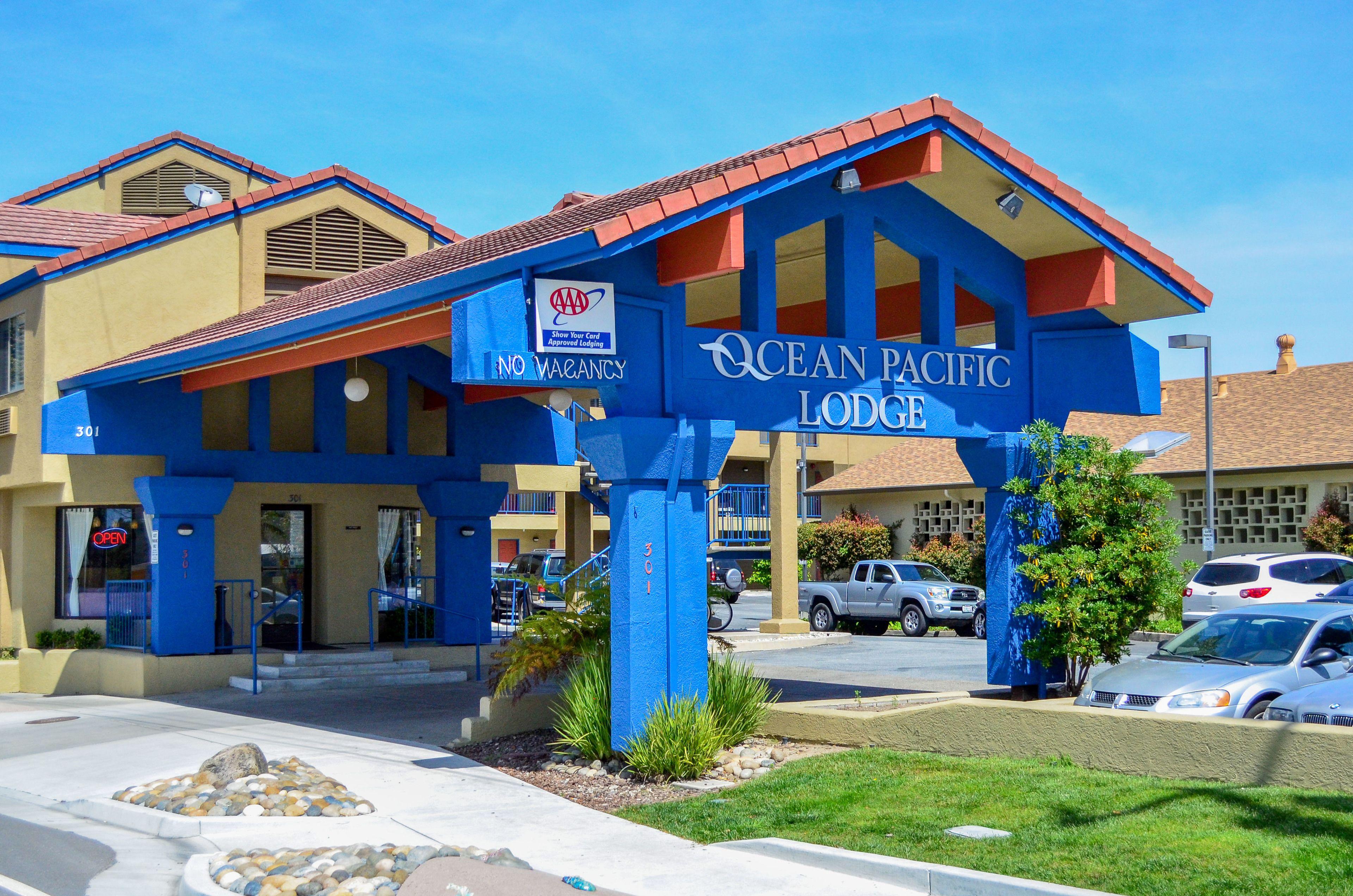 4 Top-Rated Central Hotels Near Cowell Beach, Santa Cruz